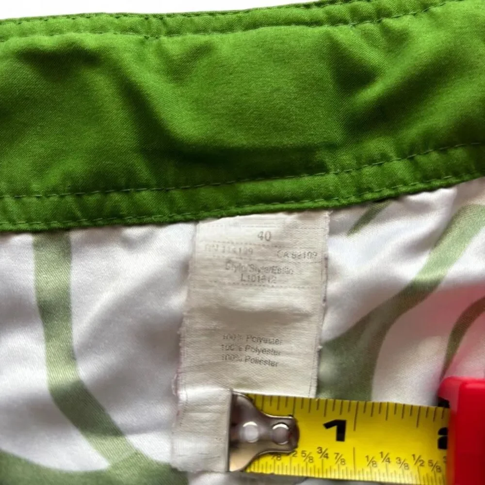 Y2K Quiksilver Green and White Tropical Leaf Board Shorts Size 40 Surf Swim VTG